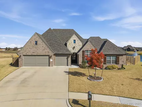 6323 N 25th St, Broken Arrow, OK 74014 photo 1