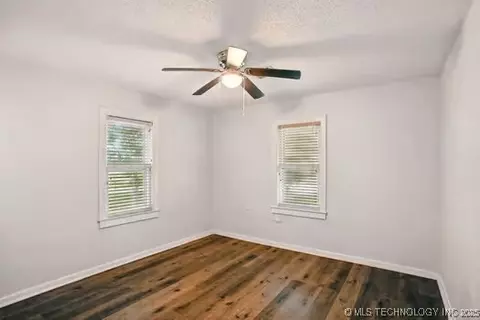 1435 E Oak St, Cushing, OK 74023 photo 5