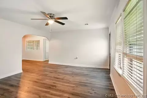1435 E Oak St, Cushing, OK 74023 photo 8