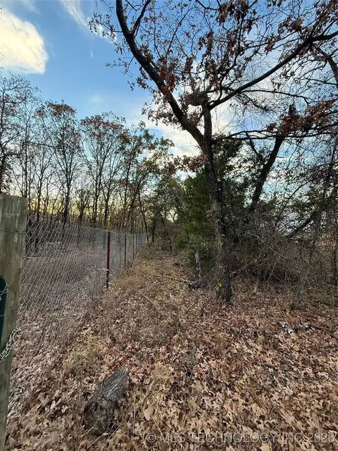 Fig Road, Henryetta, OK 74437 photo 2