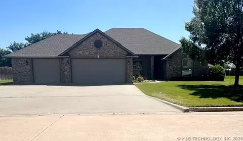 1002 Springfield Ct, Durant, OK 74701