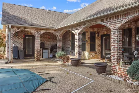 Exterior - 555 White Chimney, Stuart, OK 74570 photo 8 of 15