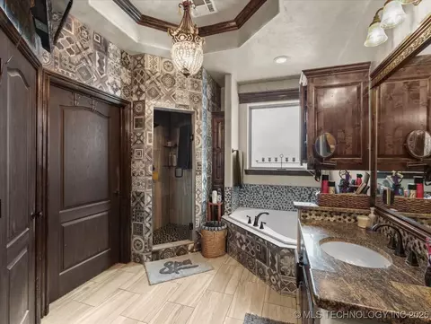 Bath - 555 White Chimney, Stuart, OK 74570 photo 1 of 5