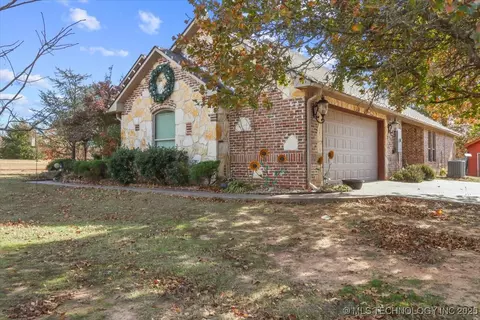 Exterior - 555 White Chimney, Stuart, OK 74570 photo 3 of 15