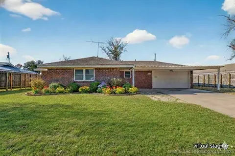 241 NE Myers Ave, Bartlesville, OK 74006