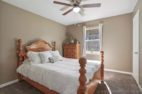 11847 E 36th St, Tulsa, OK 74145 photo 23