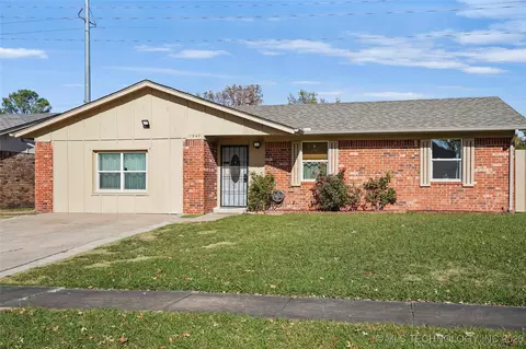 11847 E 36th St, Tulsa, OK 74145 photo 2