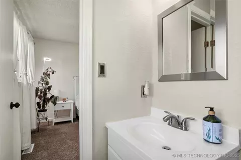 11847 E 36th St, Tulsa, OK 74145 photo 19