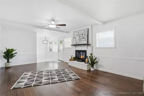 Living - 9615 E 27th St, Tulsa, OK 74129 photo 5 of 6
