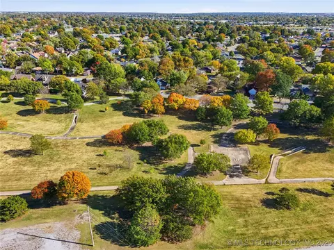 View/Area - 9615 E 27th St, Tulsa, OK 74129 photo 2 of 2