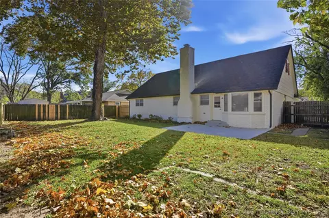 Exterior - 9615 E 27th St, Tulsa, OK 74129 photo 3 of 4
