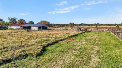 153 Hitching Post Ln, Cartwright, OK 74731 photo 4