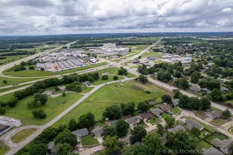 3000 E Houston St, Broken Arrow, OK 74014 photo 10