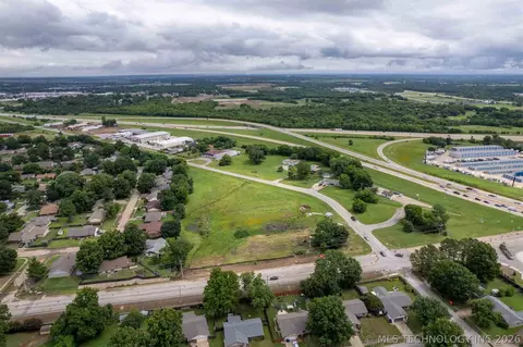 3000 E Houston St, Broken Arrow, OK 74014 photo 15