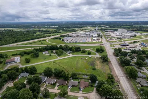 3000 E Houston St, Broken Arrow, OK 74014 photo 12