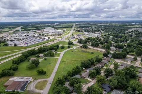 3000 E Houston St, Broken Arrow, OK 74014