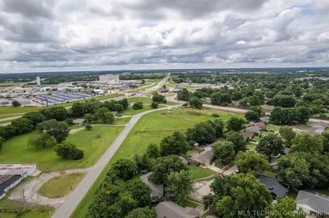 3000 E Houston St, Broken Arrow, OK 74014 photo 9