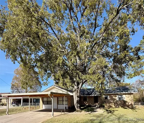 402 S Cowley Ave, Coalgate, OK 74538