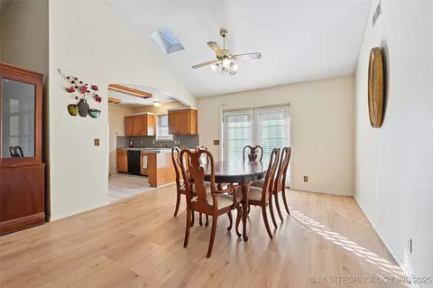 447 E Latimer St, Tulsa, OK 74106 photo 5
