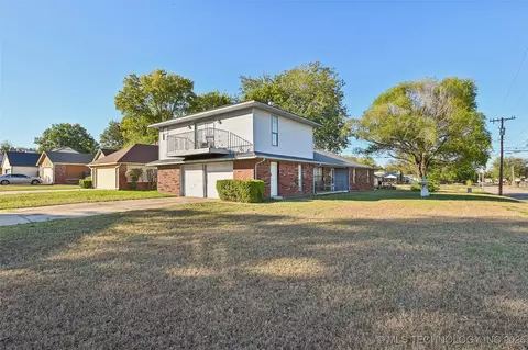 447 E Latimer St, Tulsa, OK 74106 photo 9