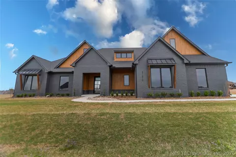 21670 E 112th Pl S, Broken Arrow, OK 74014