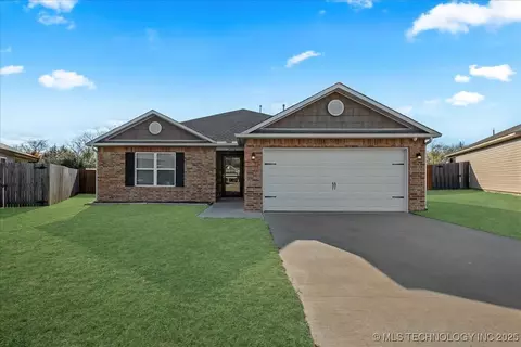 14154 S 298th East Ave, Coweta, OK 74429