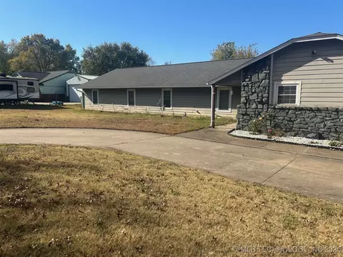 10302 S 237th East Ave, Broken Arrow, OK 74014