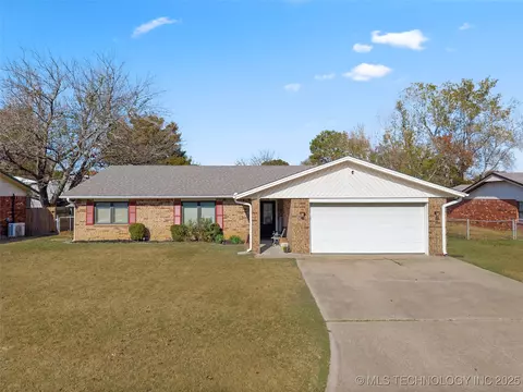 3133 Cardinal Dr, Ardmore, OK 73401