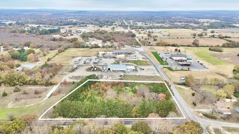 E Hwy 9, Stigler, OK 74462