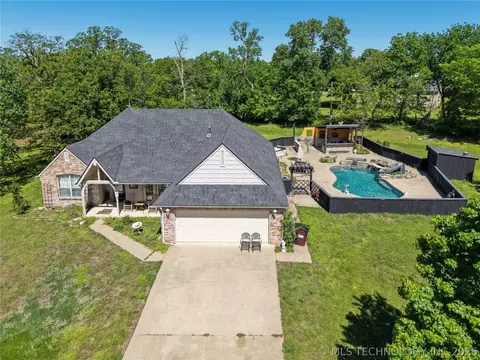 5117 Woodland Dr, Skiatook, OK 74070