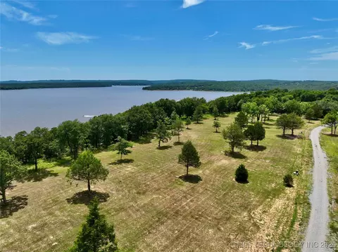 25 Kathy Ln, Eufaula, OK 74432
