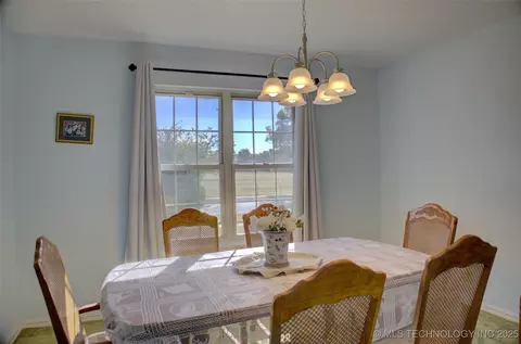 7261 E 57th St, Tulsa, OK 74145 photo 9