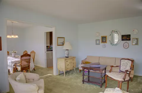 7261 E 57th St, Tulsa, OK 74145 photo 5