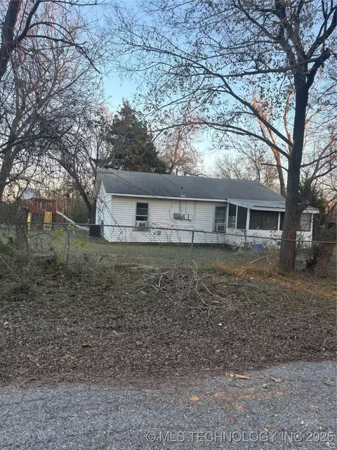 8502 E 100th St N, Owasso, OK 74055
