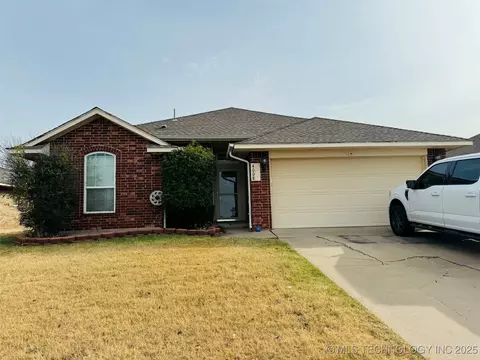 4008 Red Apple, Moore, OK 73160