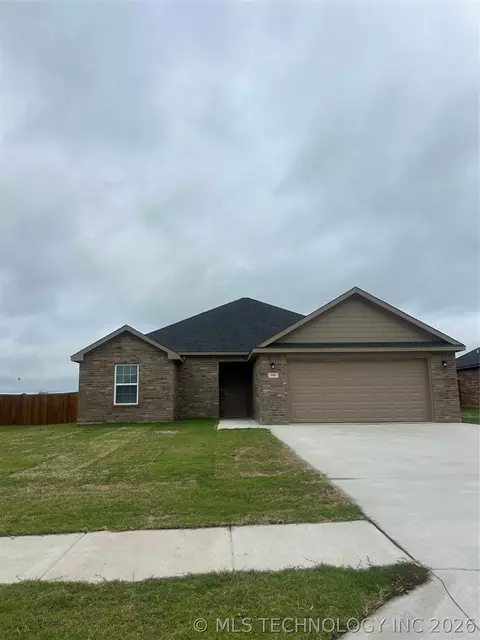 3225 Seabiscuit St, Durant, OK 74701