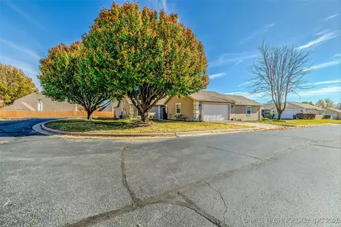 8303 S 84th East Pl, Tulsa, OK 74133 photo 29