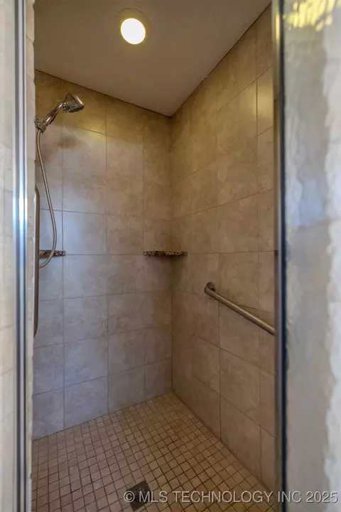 8303 S 84th East Pl, Tulsa, OK 74133 photo 21