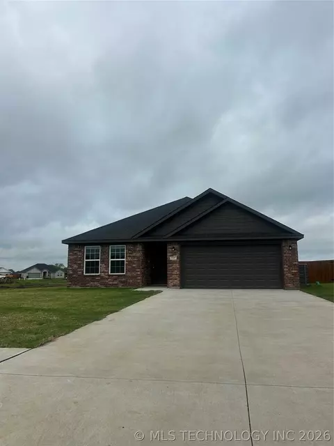 3147 Seabiscuit St, Durant, OK 74701