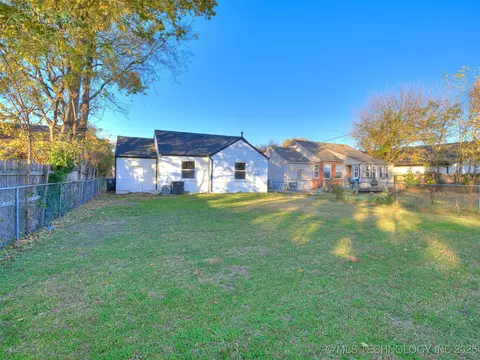 2532 E 4th St, Tulsa, OK 74104 photo 28