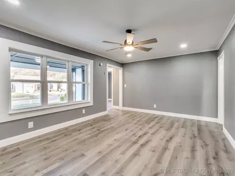 2532 E 4th St, Tulsa, OK 74104 photo 7