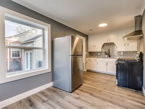 2532 E 4th St, Tulsa, OK 74104 photo 9