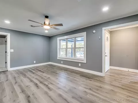 2532 E 4th St, Tulsa, OK 74104 photo 6