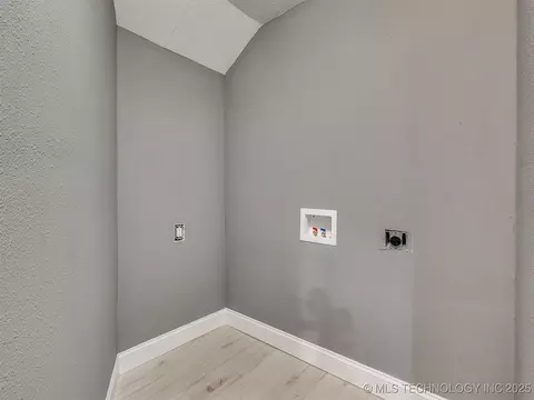 2532 E 4th St, Tulsa, OK 74104 photo 25