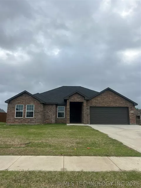 3146 Seabiscuit St, Durant, OK 74701