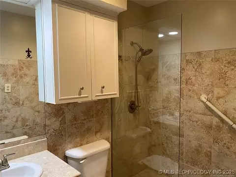 2131 E 60th Street H4, Tulsa, OK 74105 photo 23