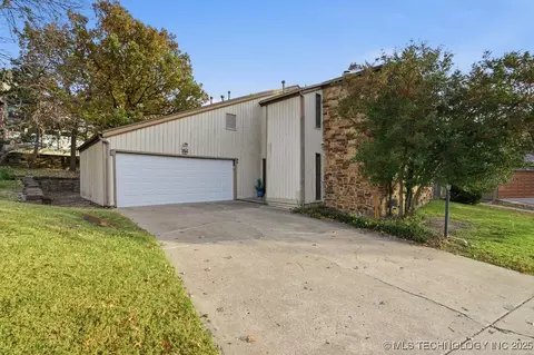 3301 E 68th Place 1, Tulsa, OK 74136