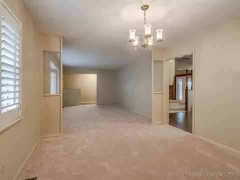 1808 E 58th St, Tulsa, OK 74105 photo 9