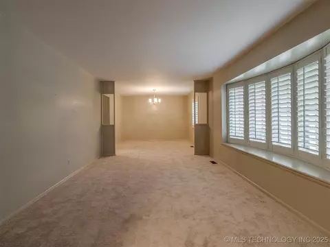 1808 E 58th St, Tulsa, OK 74105 photo 6
