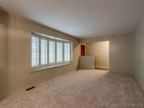 1808 E 58th St, Tulsa, OK 74105 photo 5